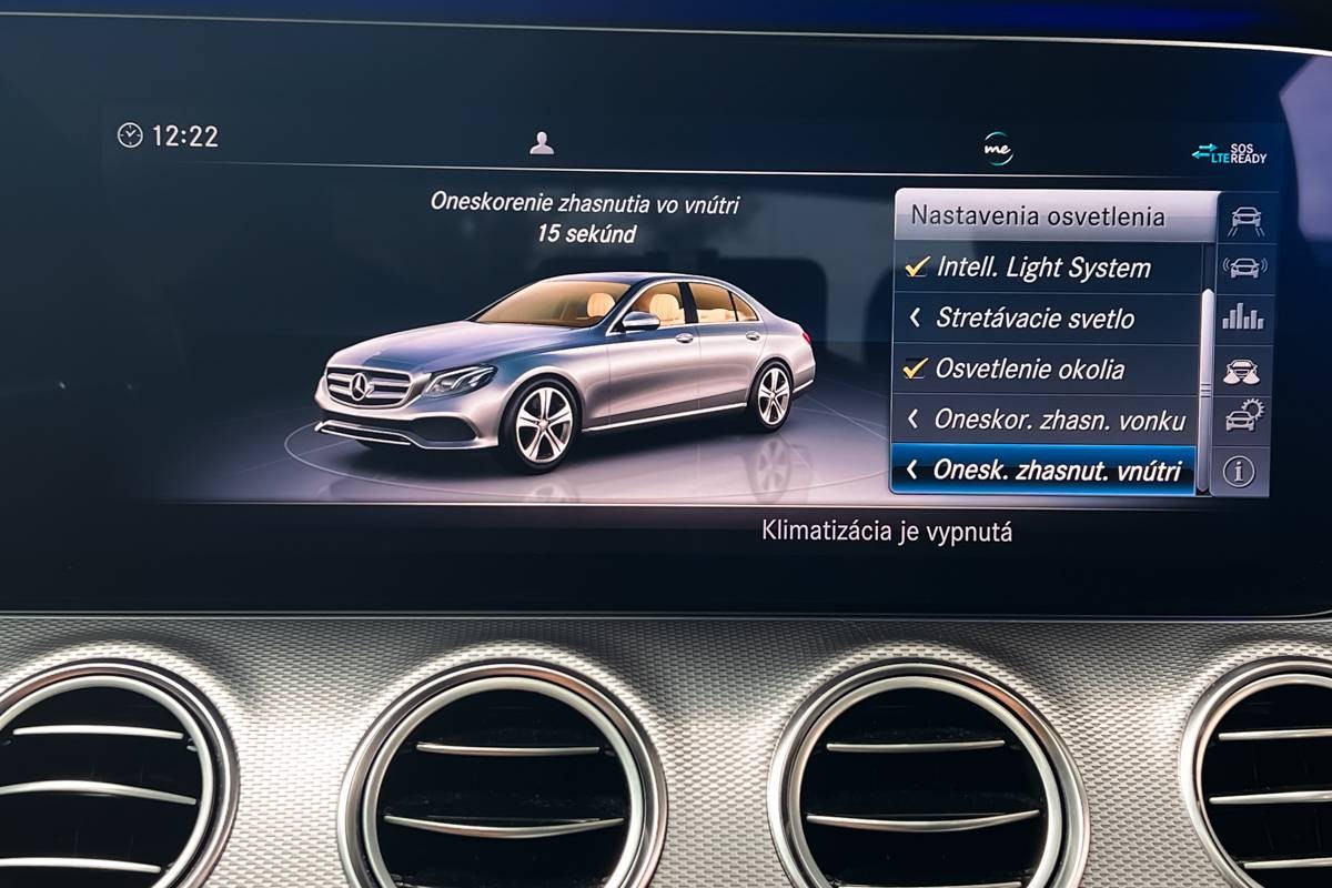 Mercedes-Benz E trieda Sedan 300 d A/T