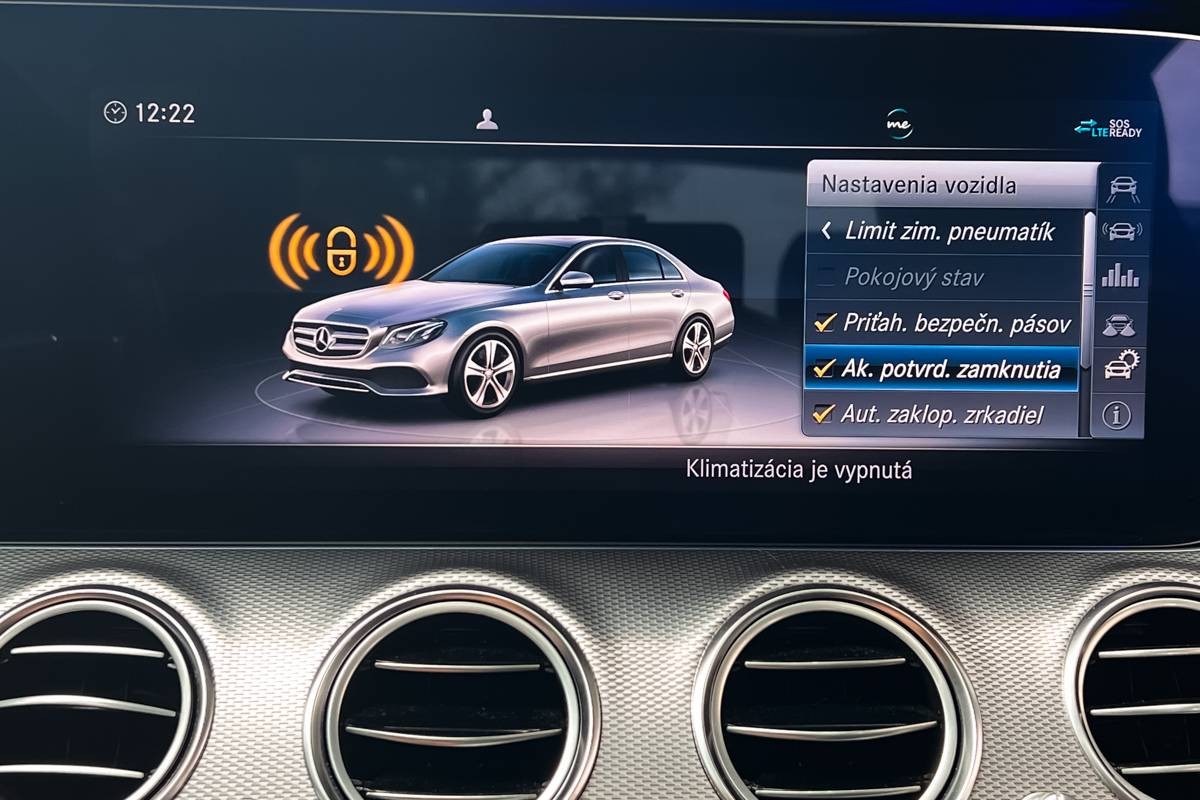 Mercedes-Benz E trieda Sedan 300 d A/T