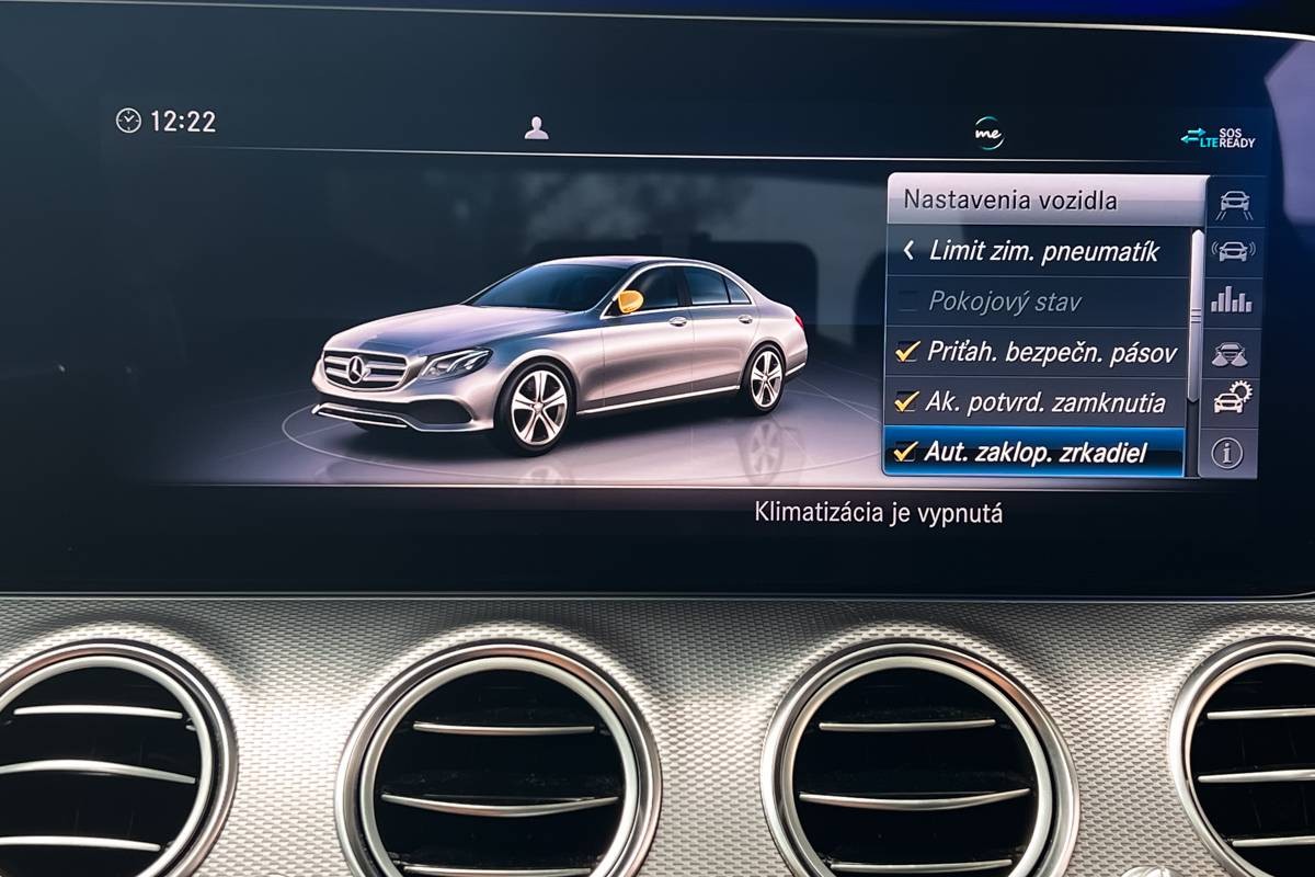 Mercedes-Benz E trieda Sedan 300 d A/T