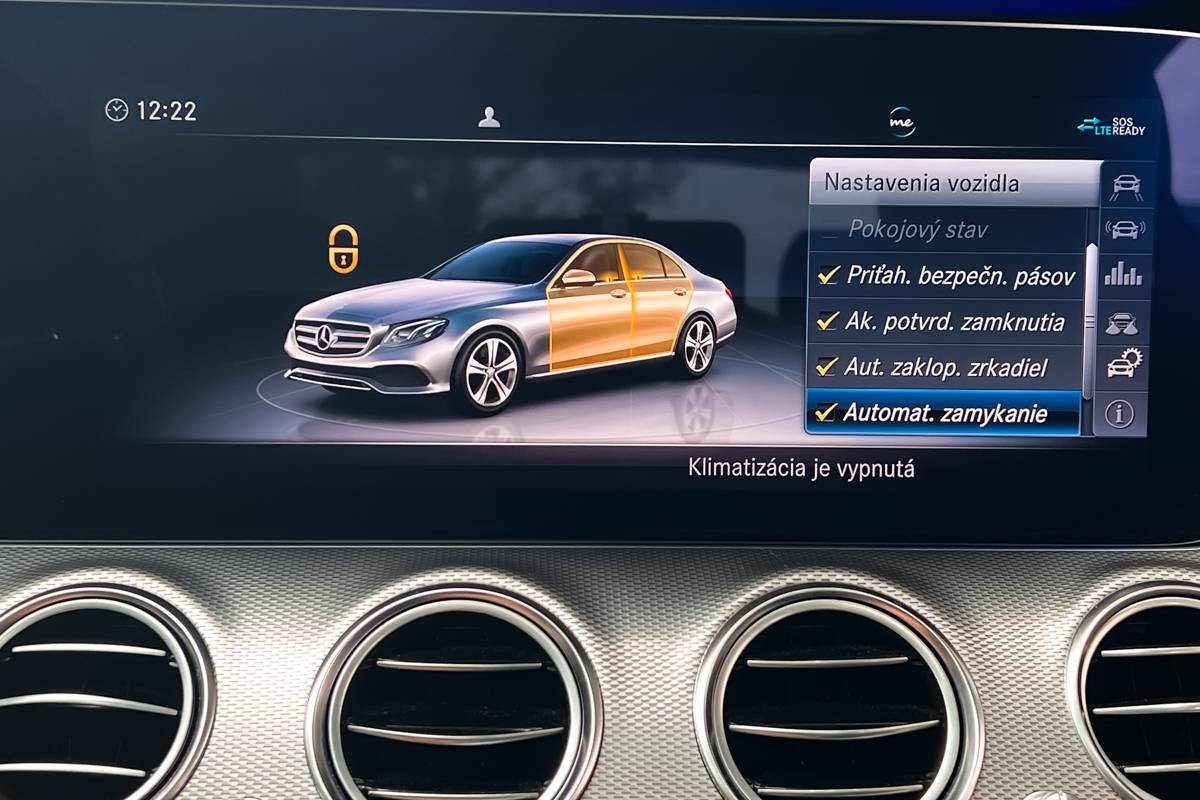 Mercedes-Benz E trieda Sedan 300 d A/T