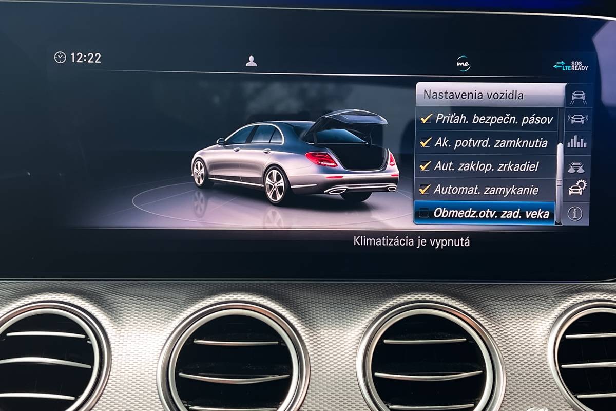 Mercedes-Benz E trieda Sedan 300 d A/T