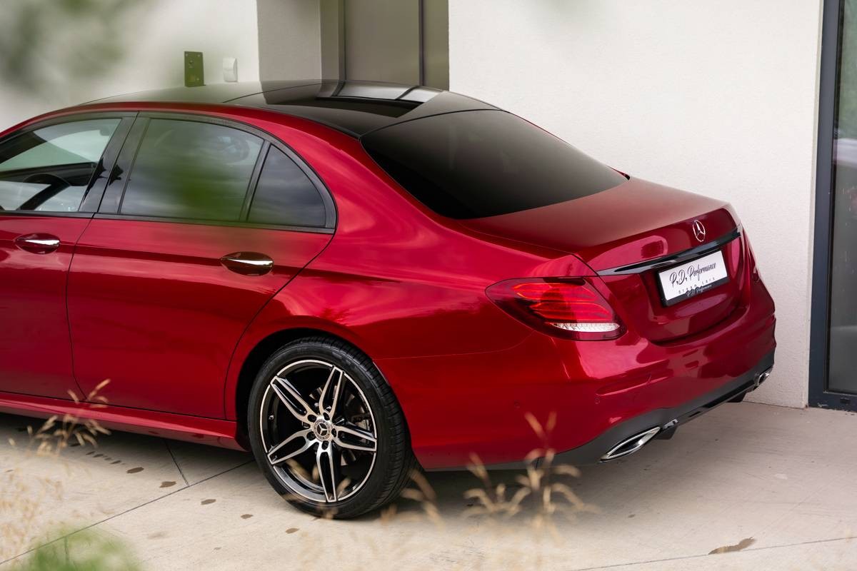 Mercedes-Benz E trieda Sedan 300 d A/T