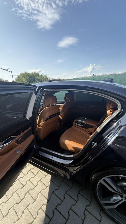 BMW rad 7 750Ld xDrive A/T