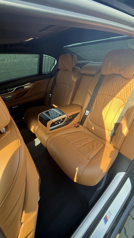 BMW rad 7 750Ld xDrive A/T