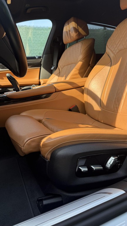 BMW rad 7 750Ld xDrive A/T