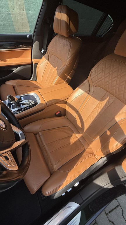 BMW rad 7 750Ld xDrive A/T
