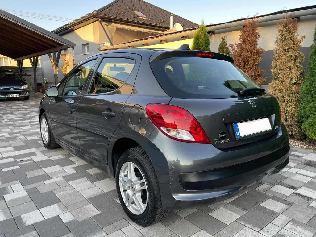 Peugeot 207 1.4i Slovakia
