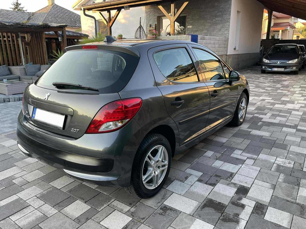 Peugeot 207 1.4i Slovakia