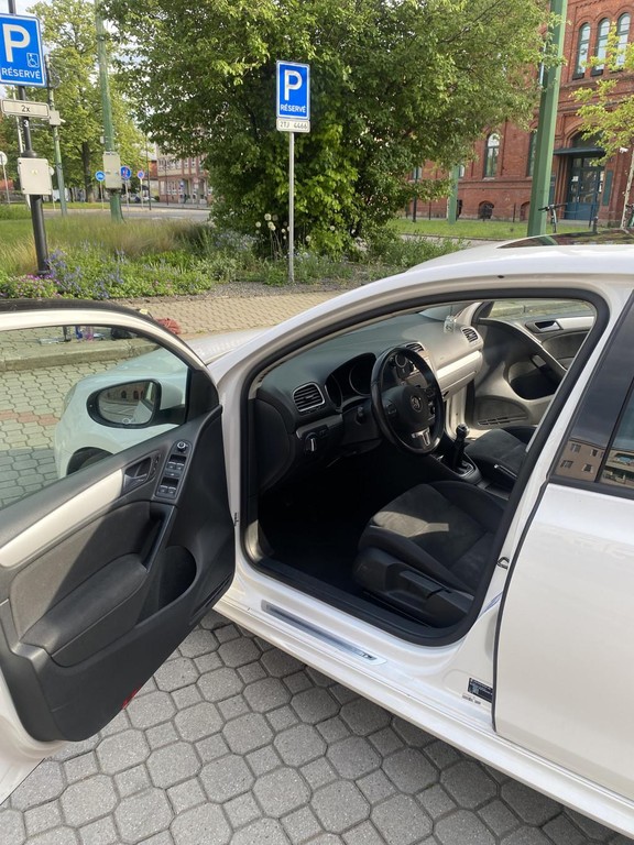 Volkswagen Golf Variant 1.6 TDI BlueMotion Highline