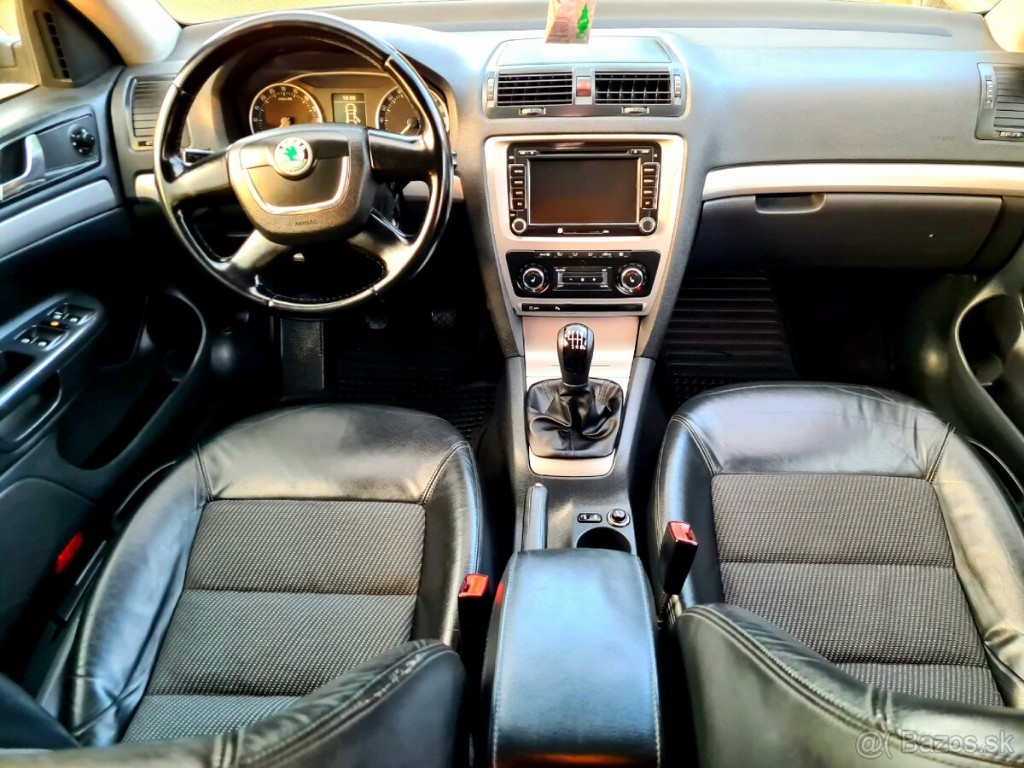 Škoda Octavia Combi 2.0 TDI CR DPF Elegance