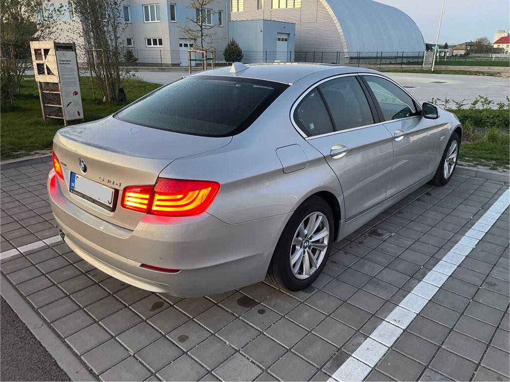 BMW rad 5 530d xDrive A/T