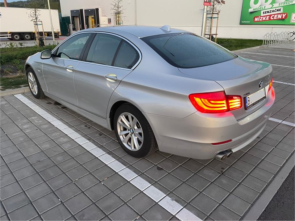 BMW rad 5 530d xDrive A/T