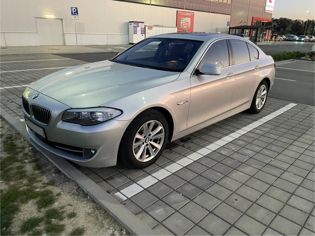 BMW rad 5 530d xDrive A/T