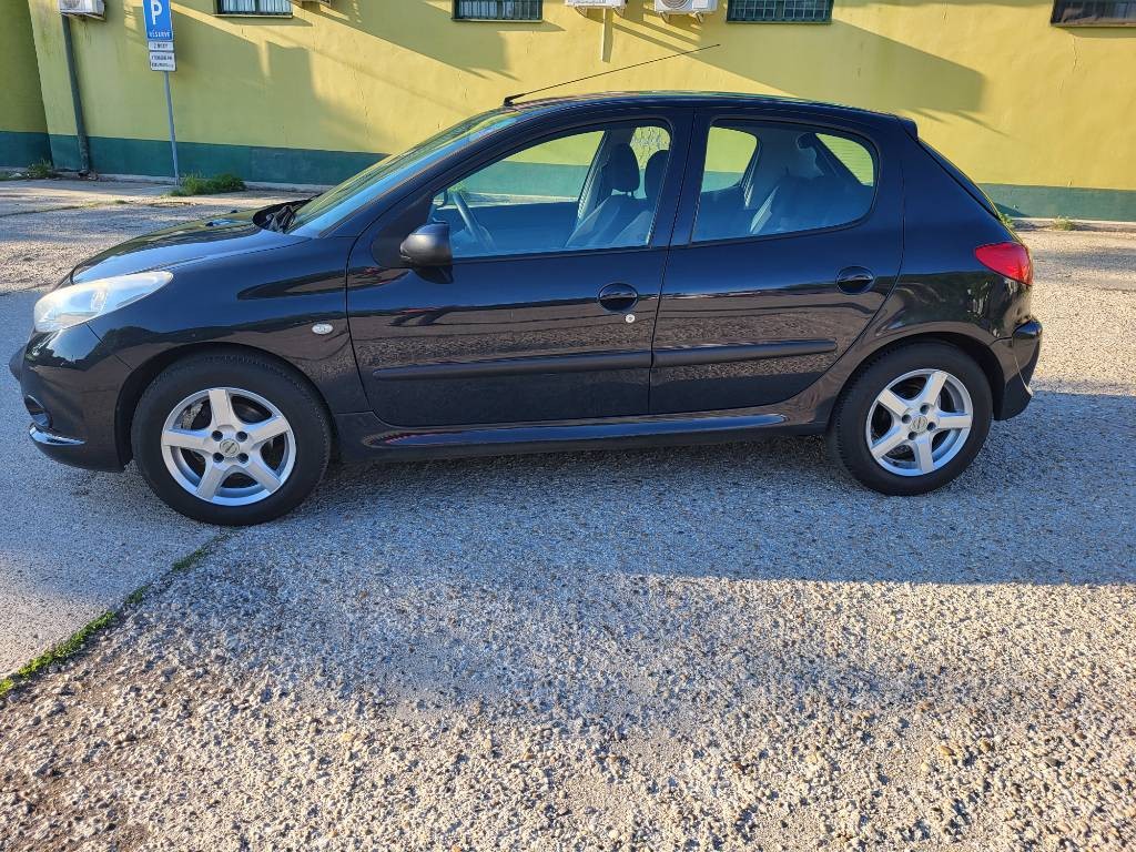 Peugeot 206 + 1.1 Magic