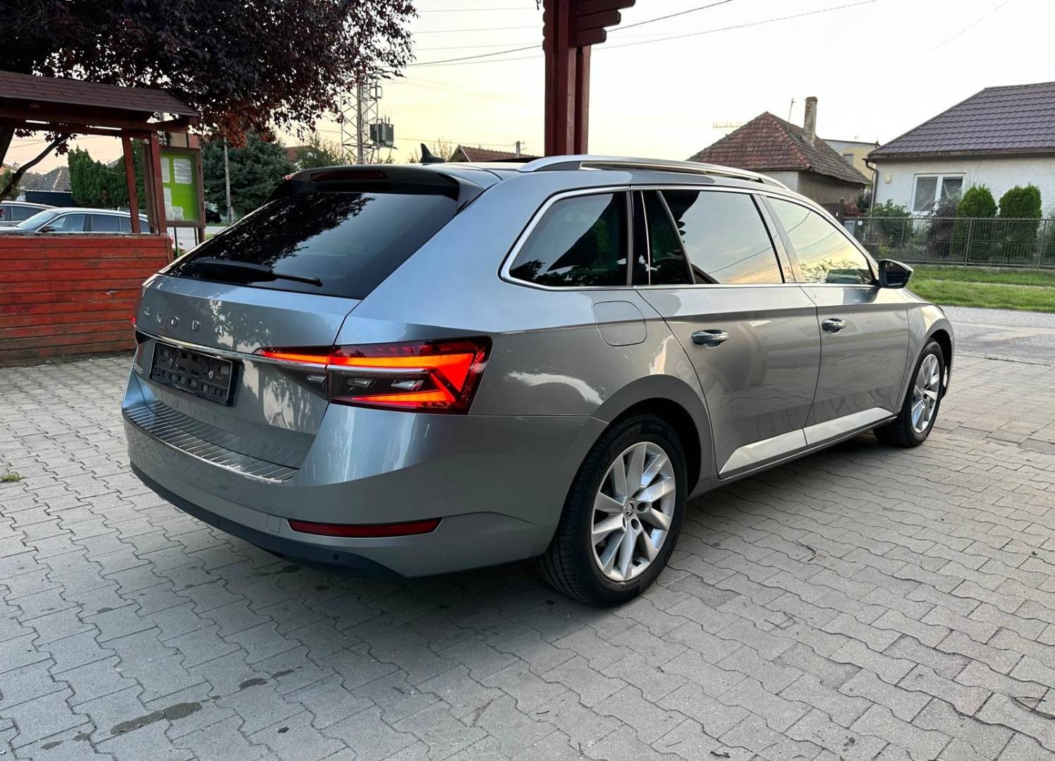 Škoda Superb Combi 2.0 TDI SCR Style DSG