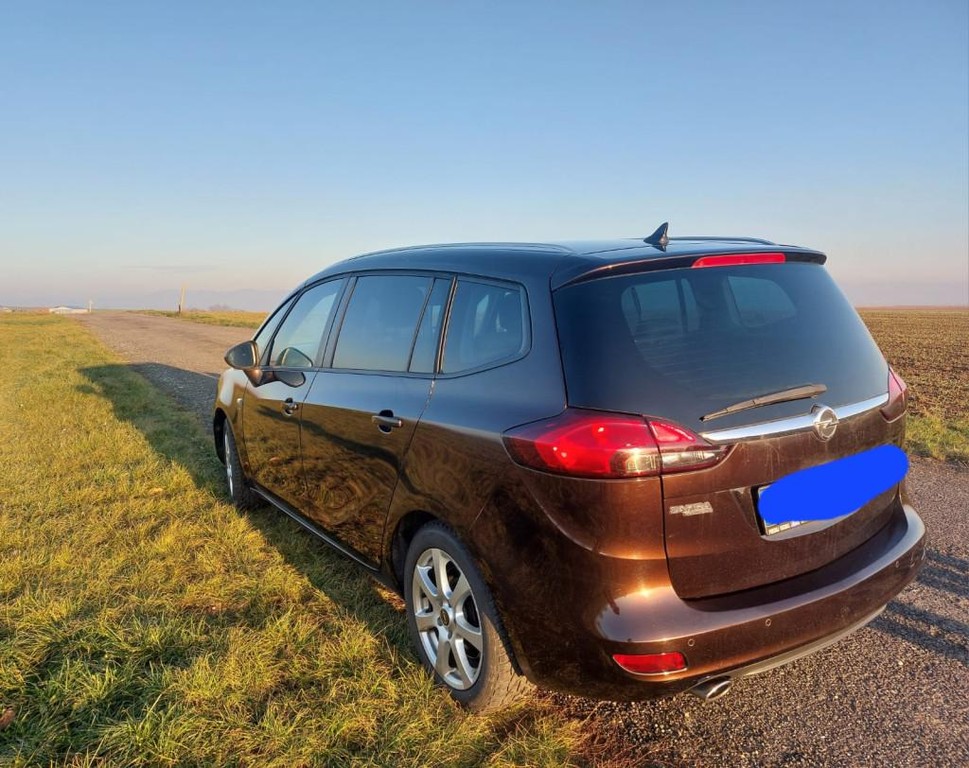 Opel Zafira Tourer Van 121kw Automat