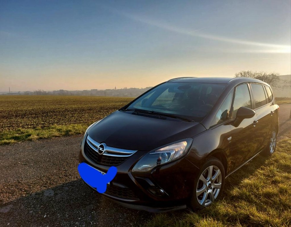 Opel Zafira Tourer Van 121kw Automat