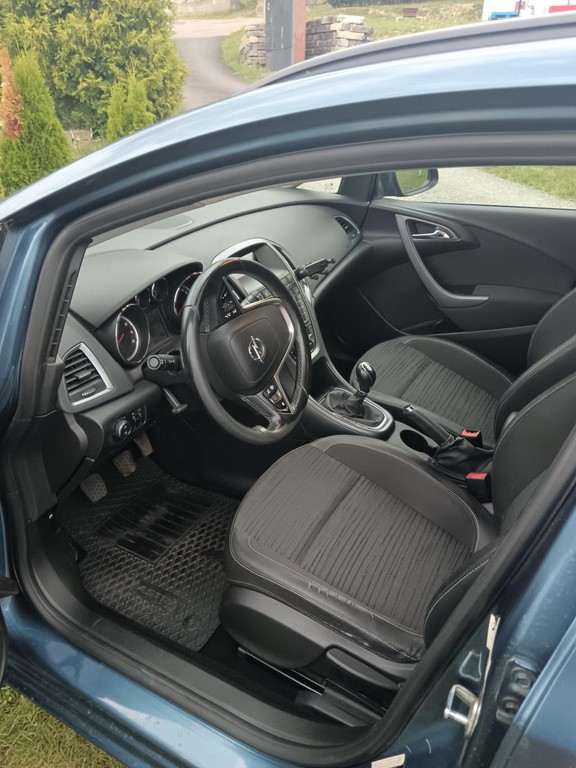 Opel Astra ST 1.4 Turbo 140k