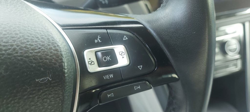 VW TOURAN 1,6 TDI COMFORTLINE