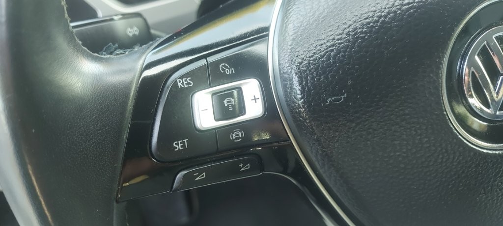 VW TOURAN 1,6 TDI COMFORTLINE