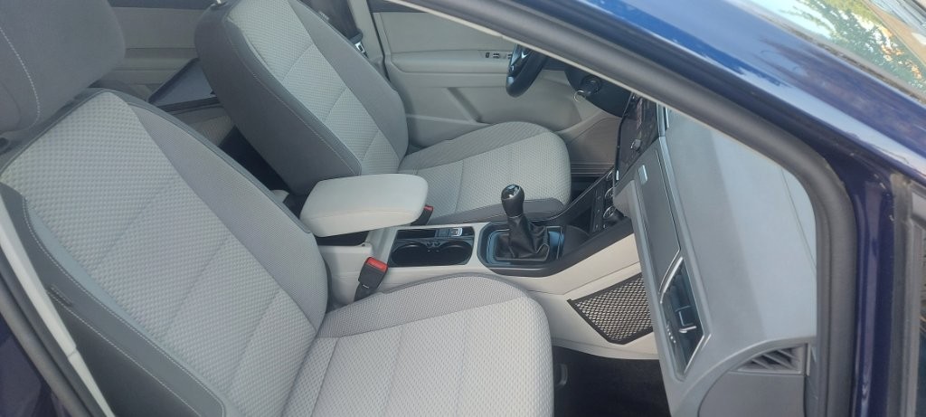 VW TOURAN 1,6 TDI COMFORTLINE