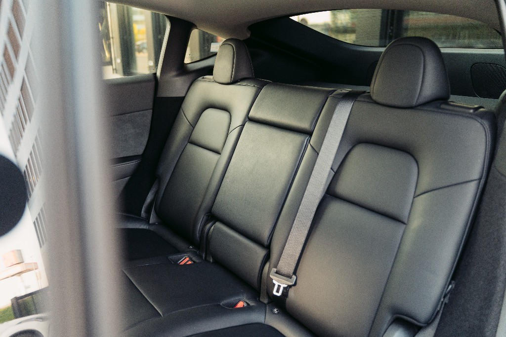 Tesla Model Y Performance – Exkluzívna Midnight Cherry