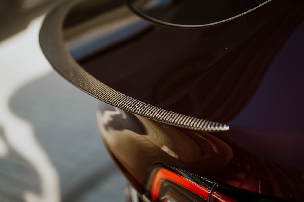 Tesla Model Y Performance – Exkluzívna Midnight Cherry