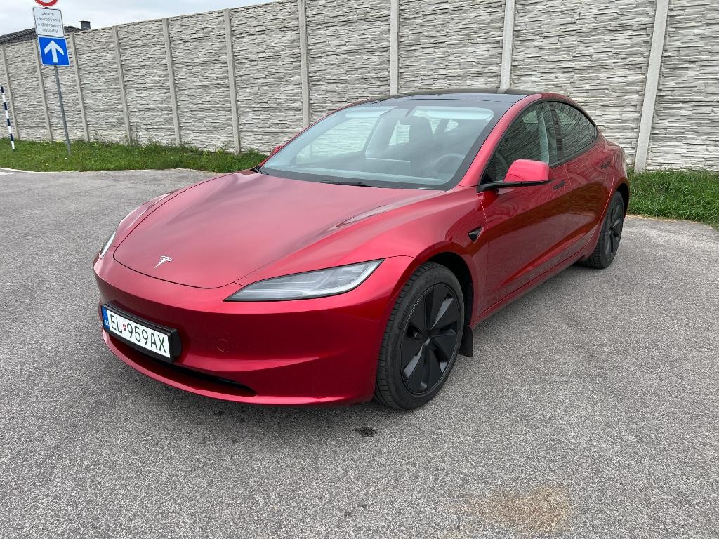 Tesla Model 3 Long Range All-Wheel Drive