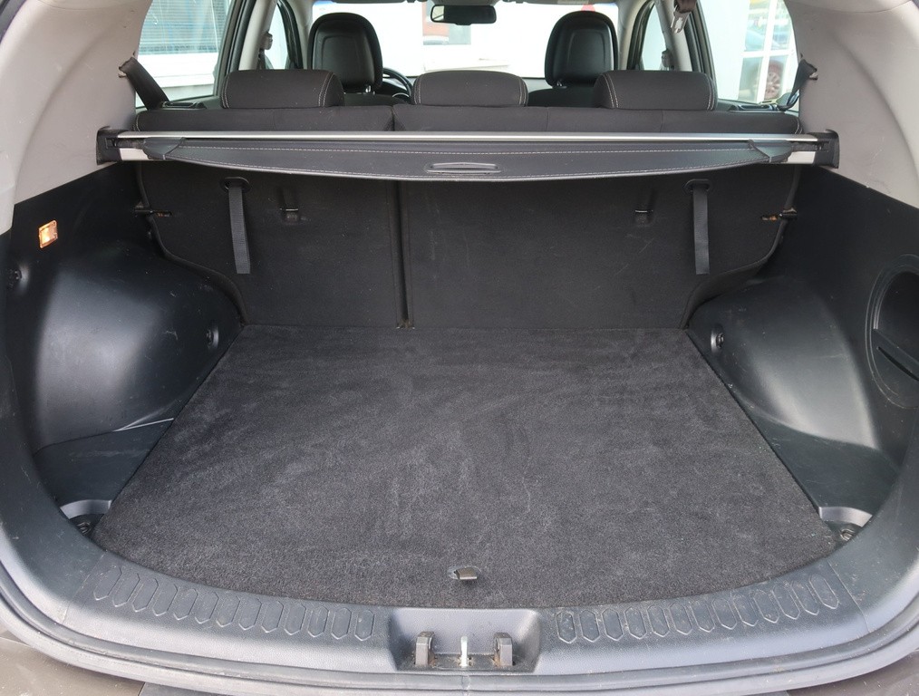 Kia Sportage 2.0 CRDi Tempomat, Park. senzory, Vyhř. sedaček