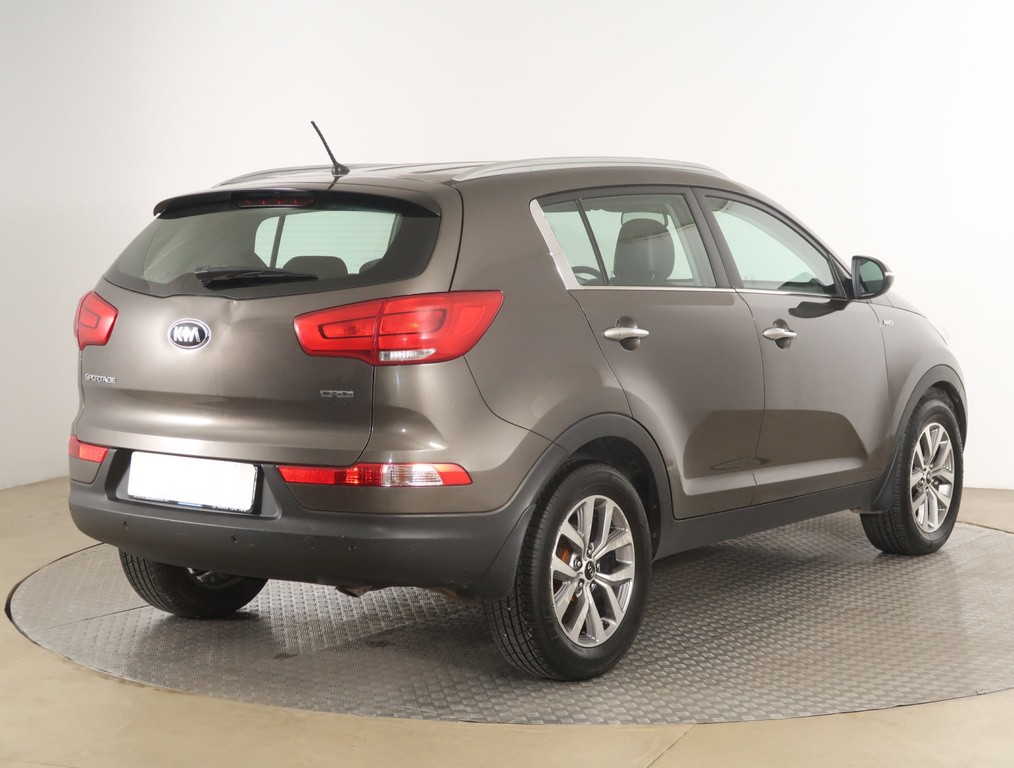 Kia Sportage 2.0 CRDi Tempomat, Park. senzory, Vyhř. sedaček