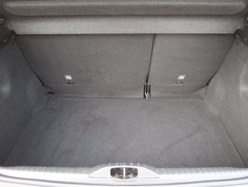 Citroen C3 Feel 1.2 PureTech Serv.kniha, Tempomat, Park. senzory