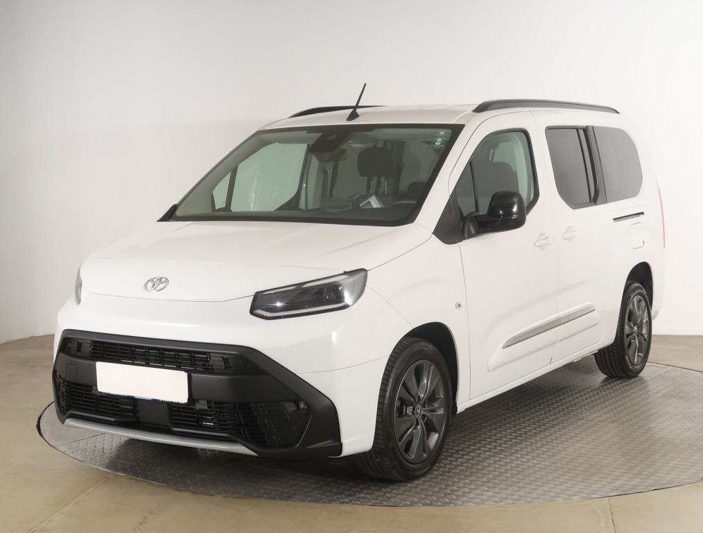 Toyota ProAce City Verso Family 1.5 D-4D Toyota Proace City Verso, Long