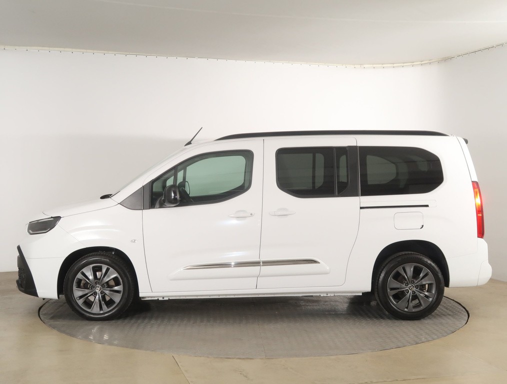 Toyota ProAce City Verso Family 1.5 D-4D Toyota Proace City Verso, Long