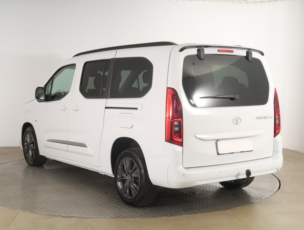 Toyota ProAce City Verso Family 1.5 D-4D Toyota Proace City Verso, Long