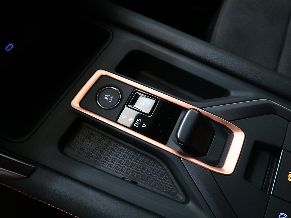 Cupra Leon 1.5 TSI 1 MAJ, SR