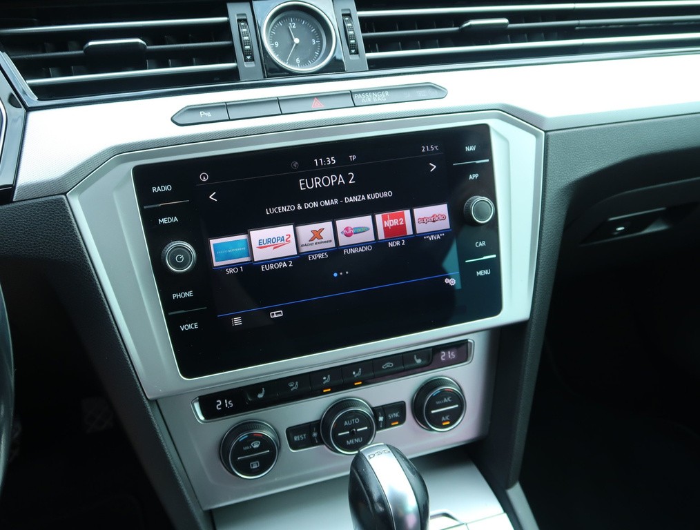 VW Passat Comfortline 2.0 TDI Automat, Navigácia, Tempomat