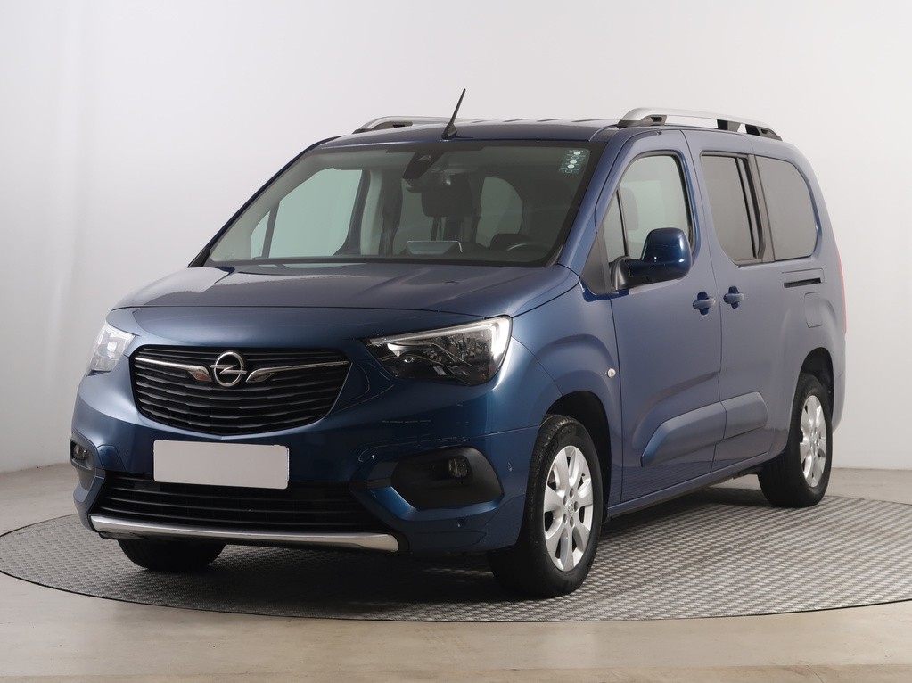 Opel Combo 1.2 Turbo Automat, Serv.kniha, Navigácia