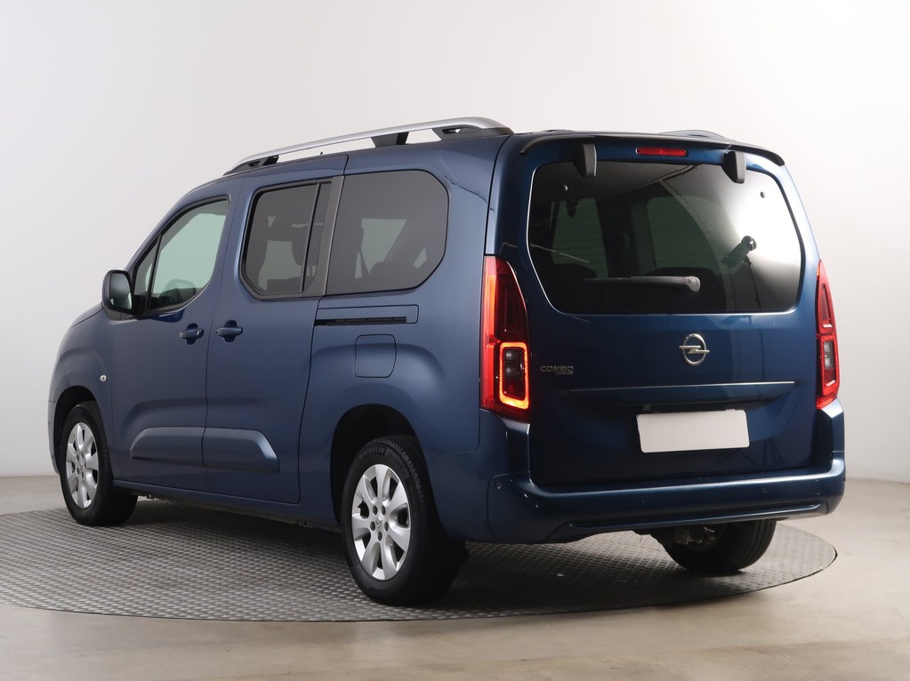 Opel Combo 1.2 Turbo Automat, Serv.kniha, Navigácia