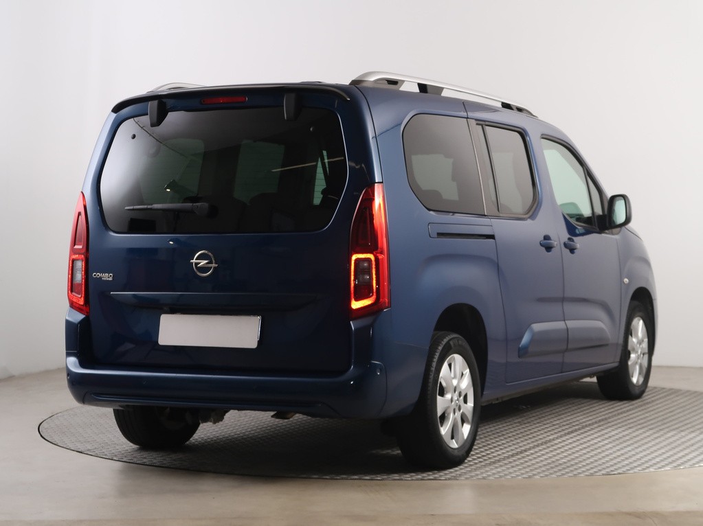 Opel Combo 1.2 Turbo Automat, Serv.kniha, Navigácia