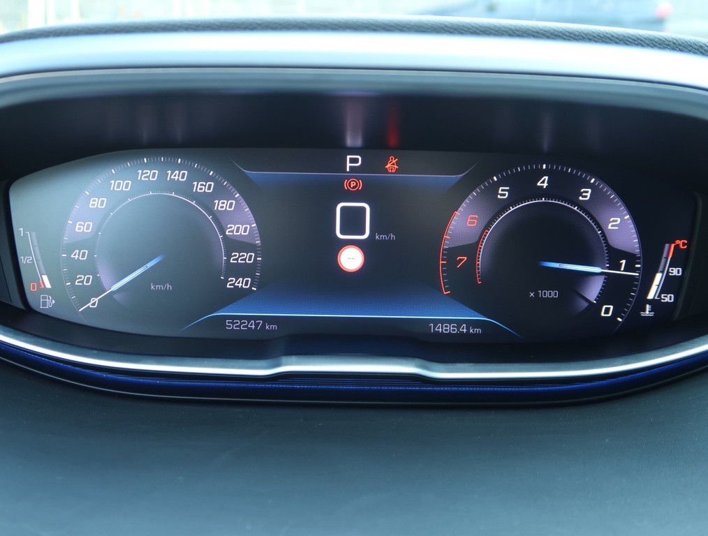 Peugeot 3008 1.2 PureTech 1MAJ,AUTOMAT