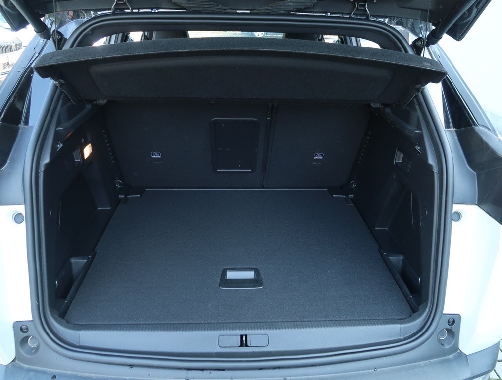 Peugeot 3008 1.2 PureTech 1MAJ,AUTOMAT