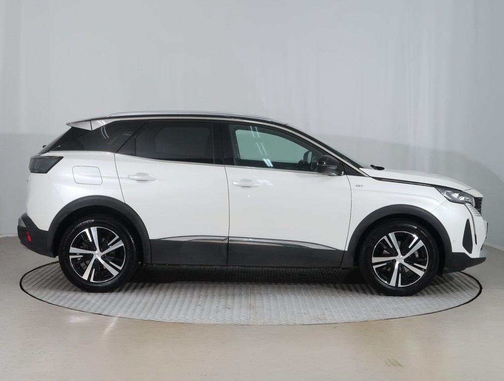 Peugeot 3008 1.2 PureTech 1MAJ,AUTOMAT