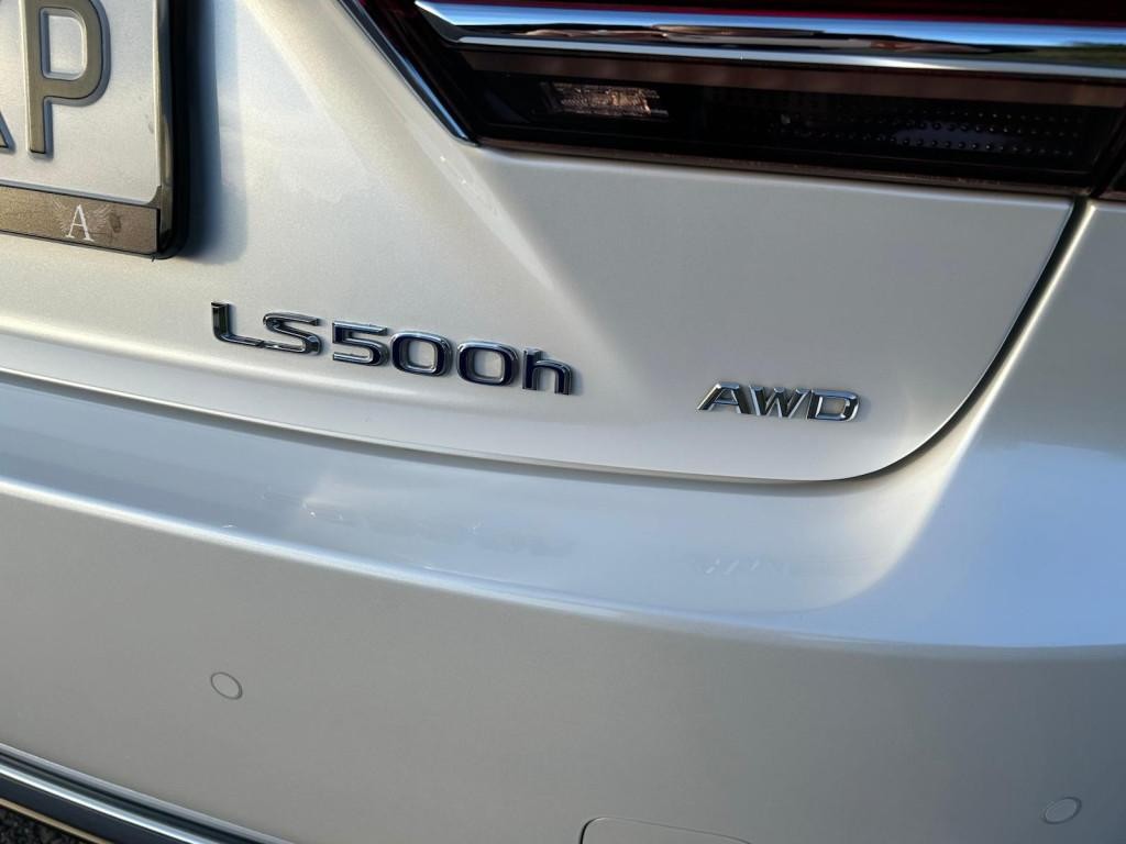 Lexus LS 500h Superior