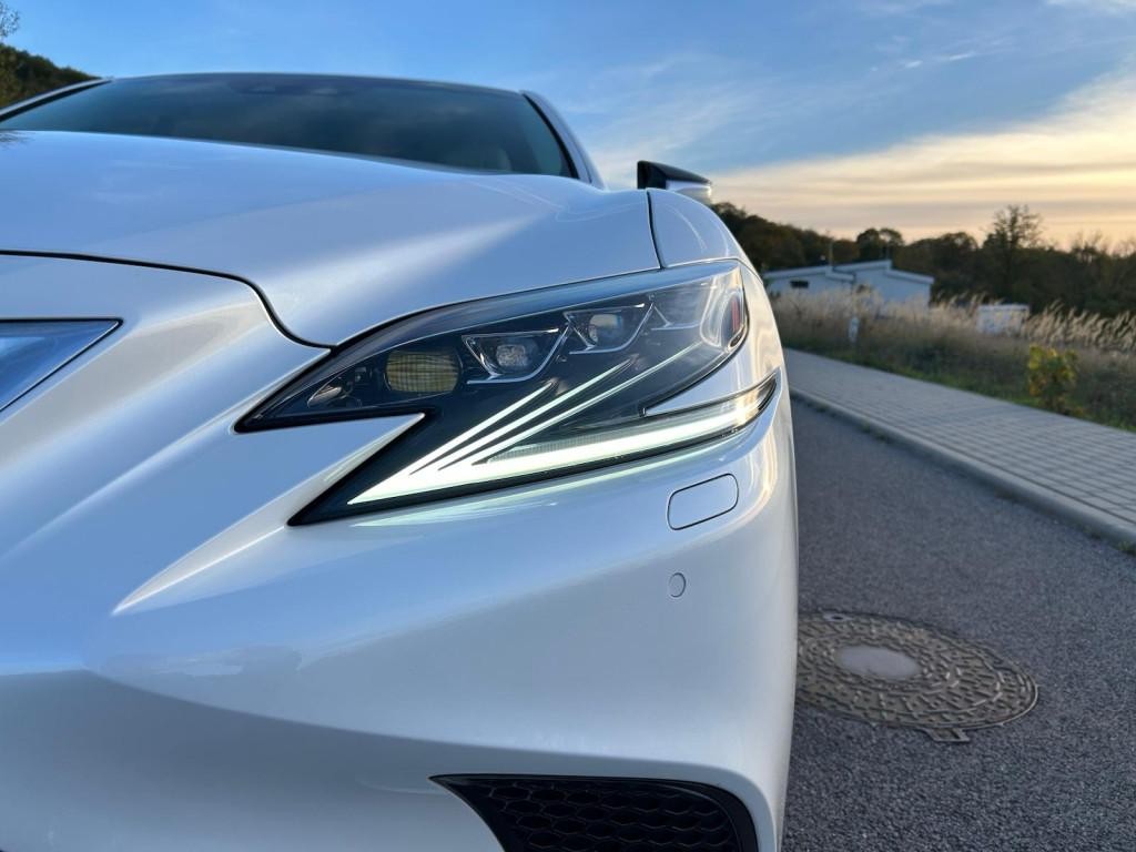 Lexus LS 500h Superior
