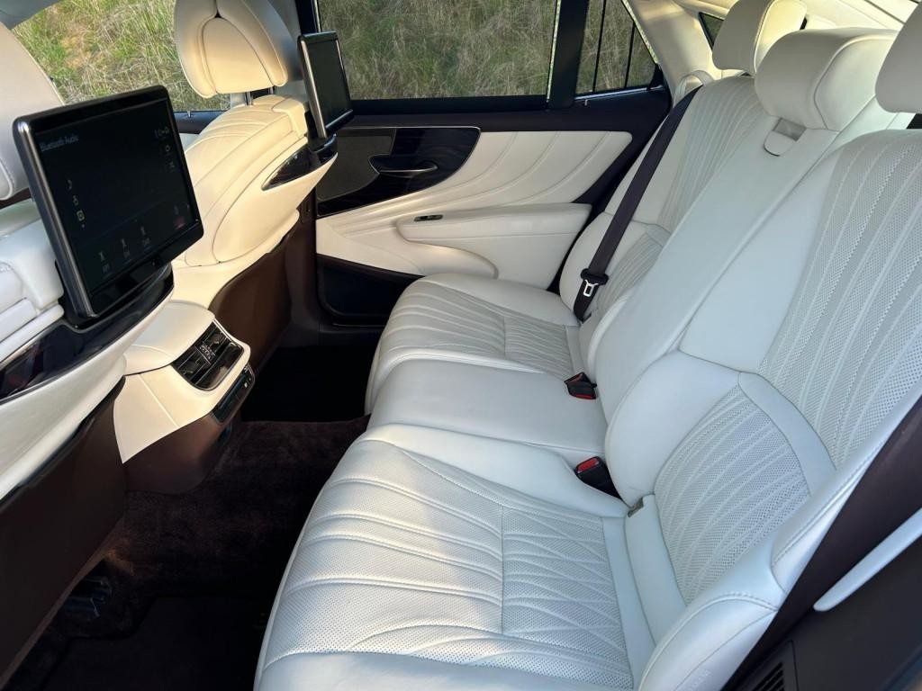 Lexus LS 500h Superior