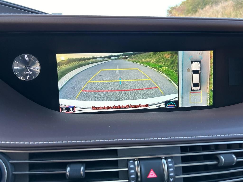 Lexus LS 500h Superior