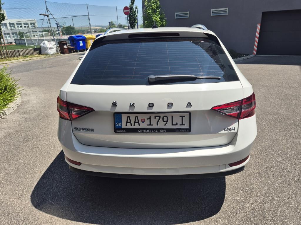 Škoda Superb Combi 2.0 TDI SCR Style 4x4 DSG