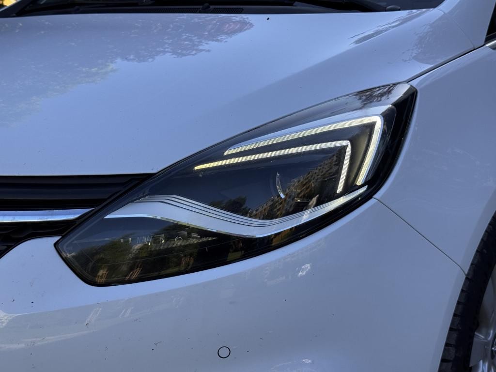 Opel Zafira Tourer Innovation. 1.4 benzin. 103kw. bez Start/Stop. STK