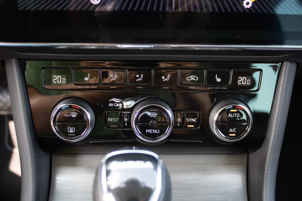 Škoda Superb Combi 2.0 TDI SCR Style DSG