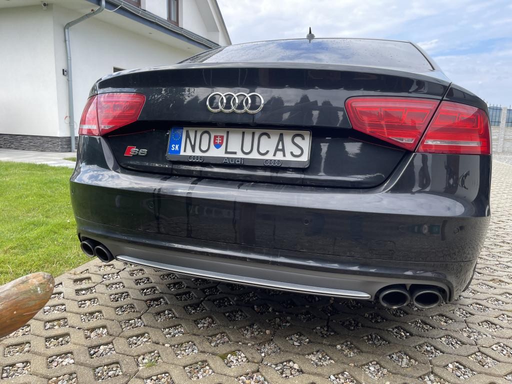 Audi 100 S8 4.2 V8 Quattro